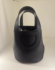 Hermes - in the loop - caban