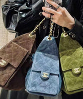 Chanel - 25 small suede olive green