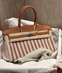 Hermes - BIRKIN SHOULDER LIGHT 39 BRODERIF
TOILE