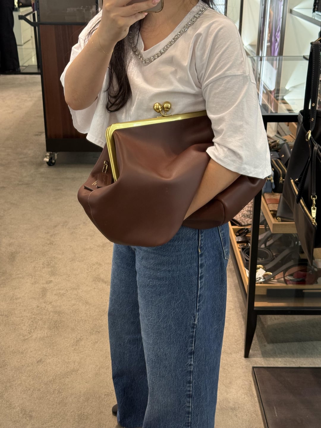 Coach- kisslock bag