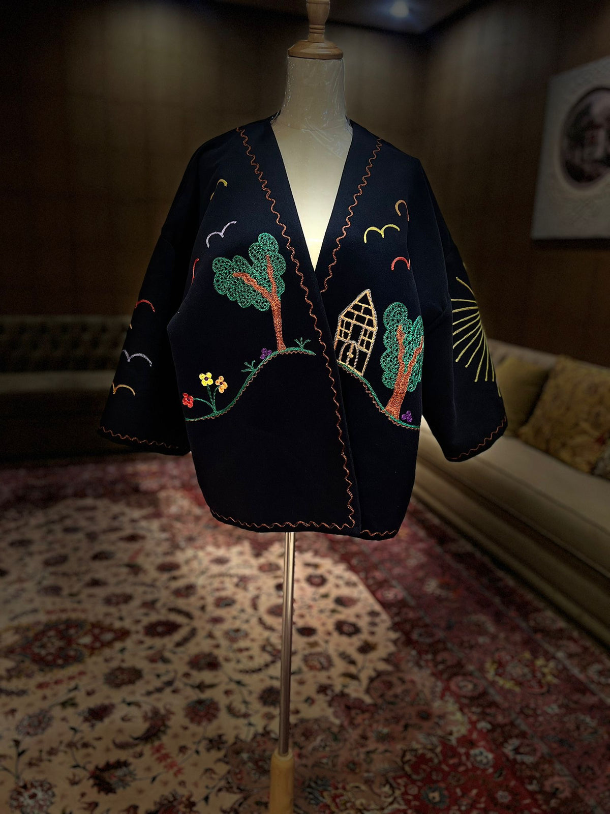 Teeb exclusive pieces for Mash - short embroidery besht - navy