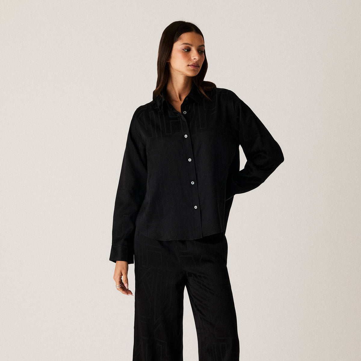 Kith - Monogram shirt & pants set - black