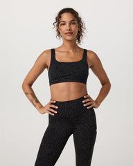 vuori - leopard sport bra