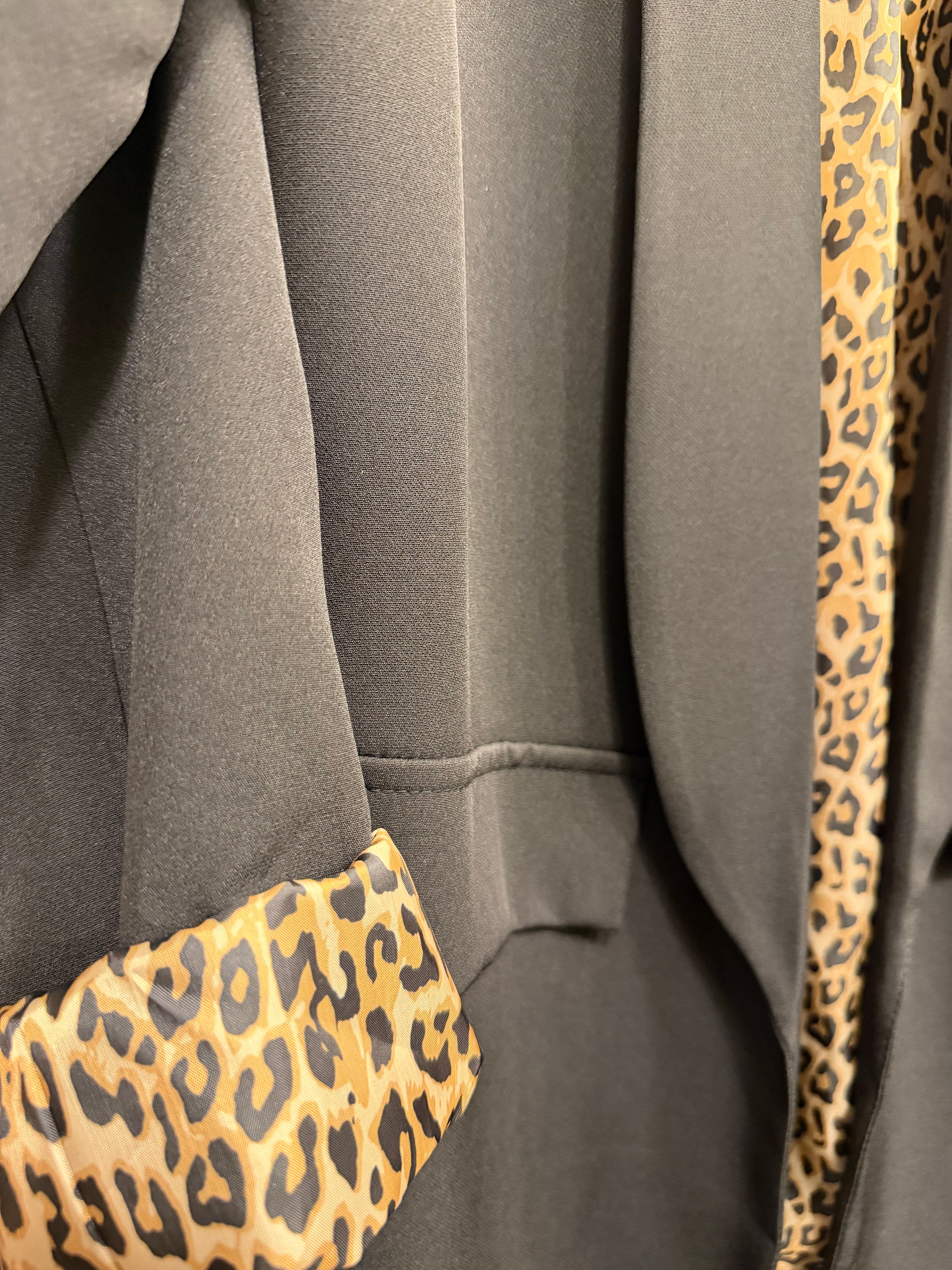 Tiger Touch blazer - free size