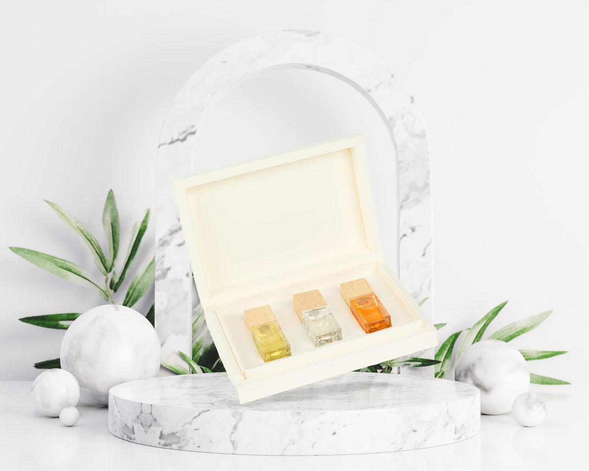 Hanadi alkhamees - box of mini perfume misk - saffron- Oud