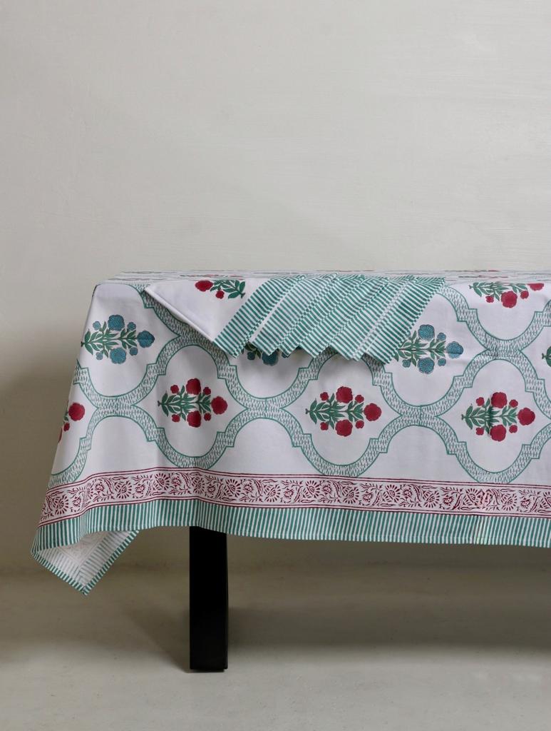 Sosta - table clothes- 220x 150cm with napkins 41 cm