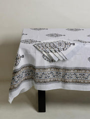 Sosta - table clothes- 220x 150cm with napkins 41 cm