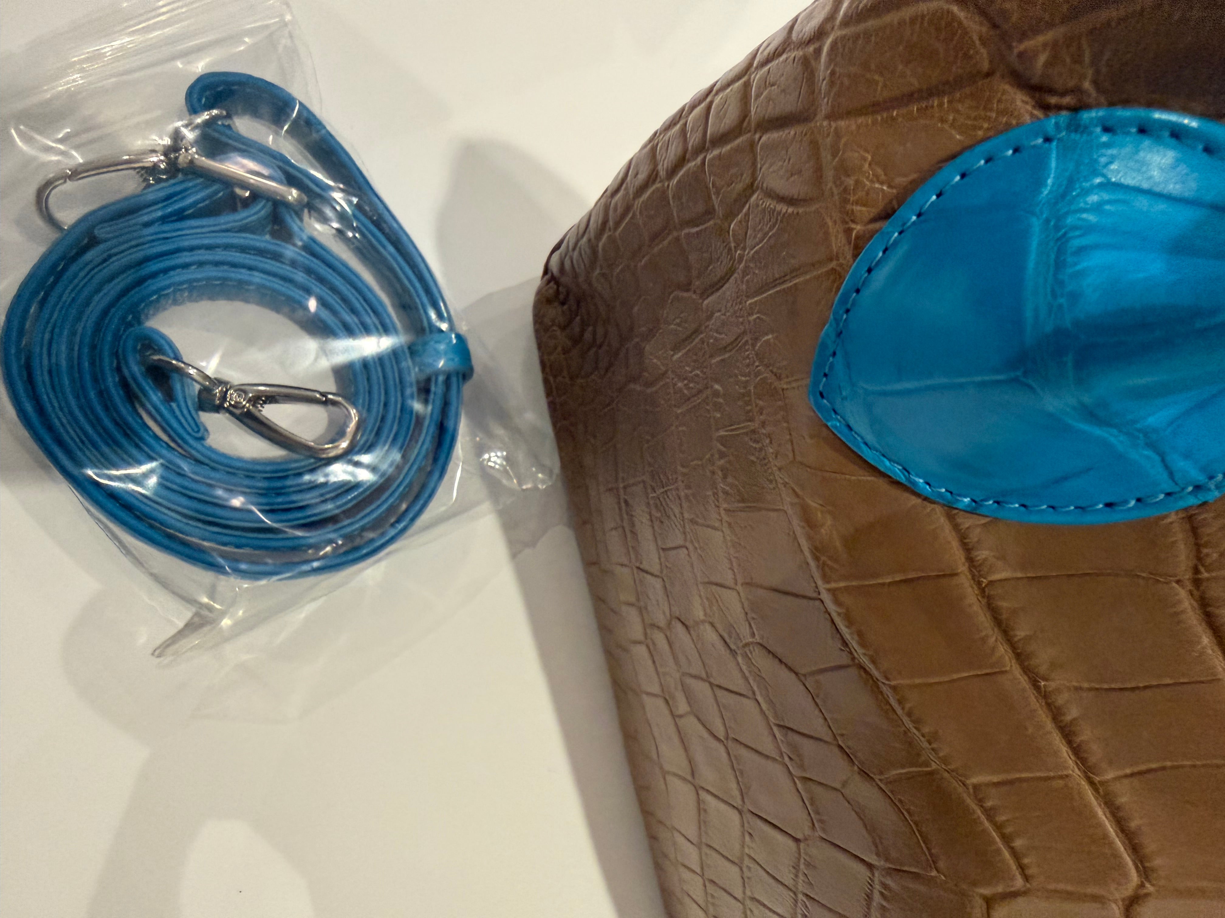Bougie Bags - the real crocodile 🐊 - biege / blue- with strap