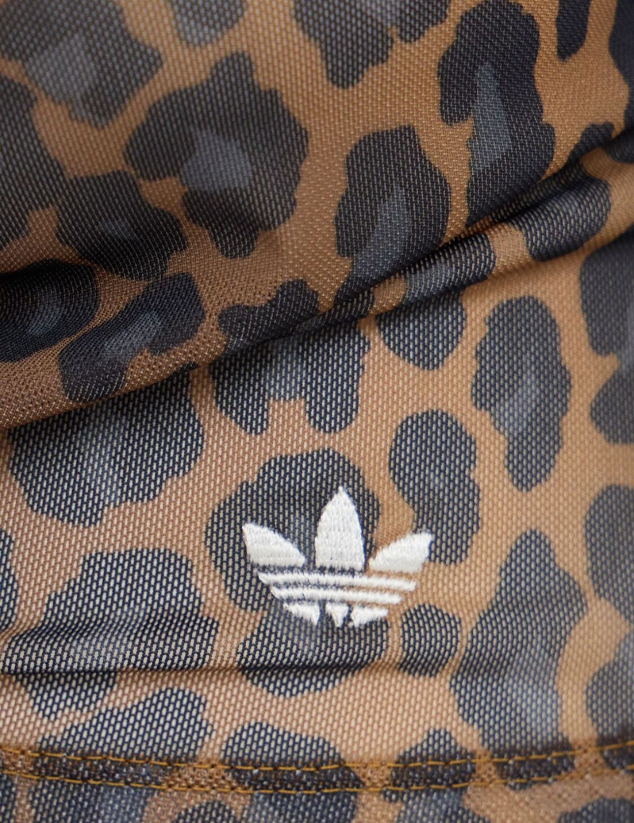 Adidas orginals - leopard crop top