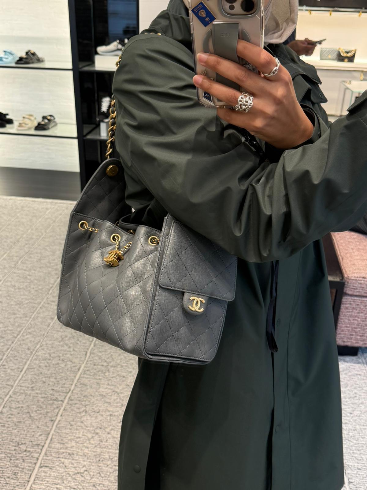 Chanel- small Hobo bag 25 - dark grey ( limited edition color)