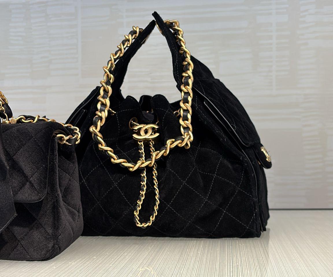 Chanel 25 -  small black suede