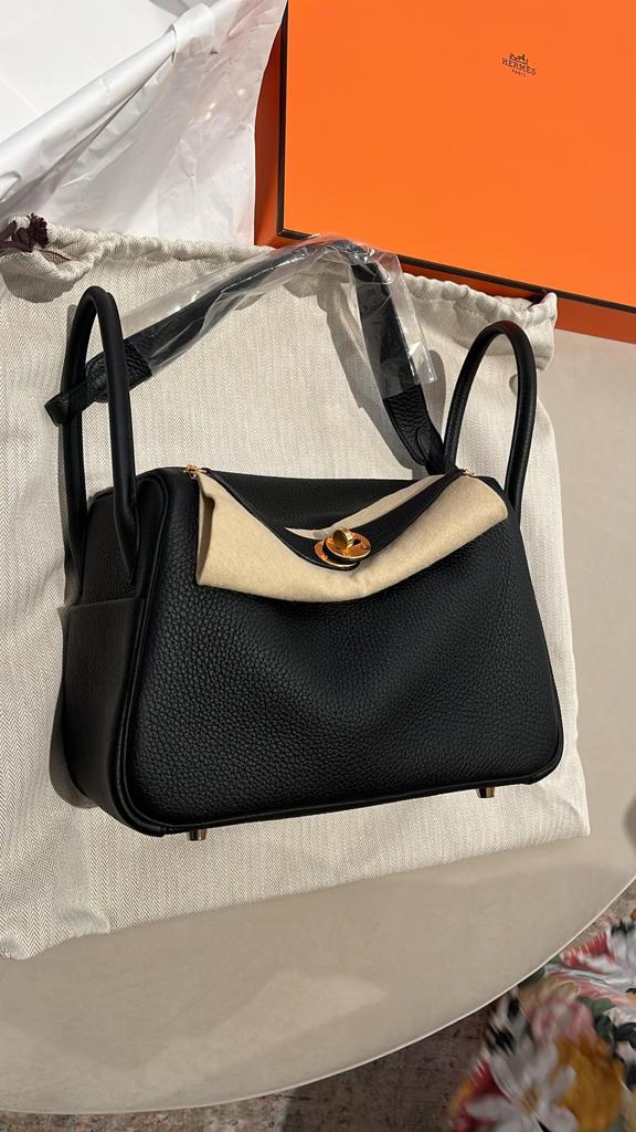 Hermes- lindy 26 black with invoice & box