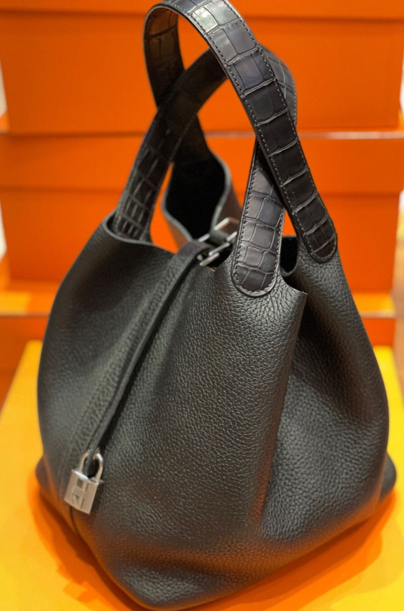 Hermes -  Picotin 22 Touch  Black - Clemence